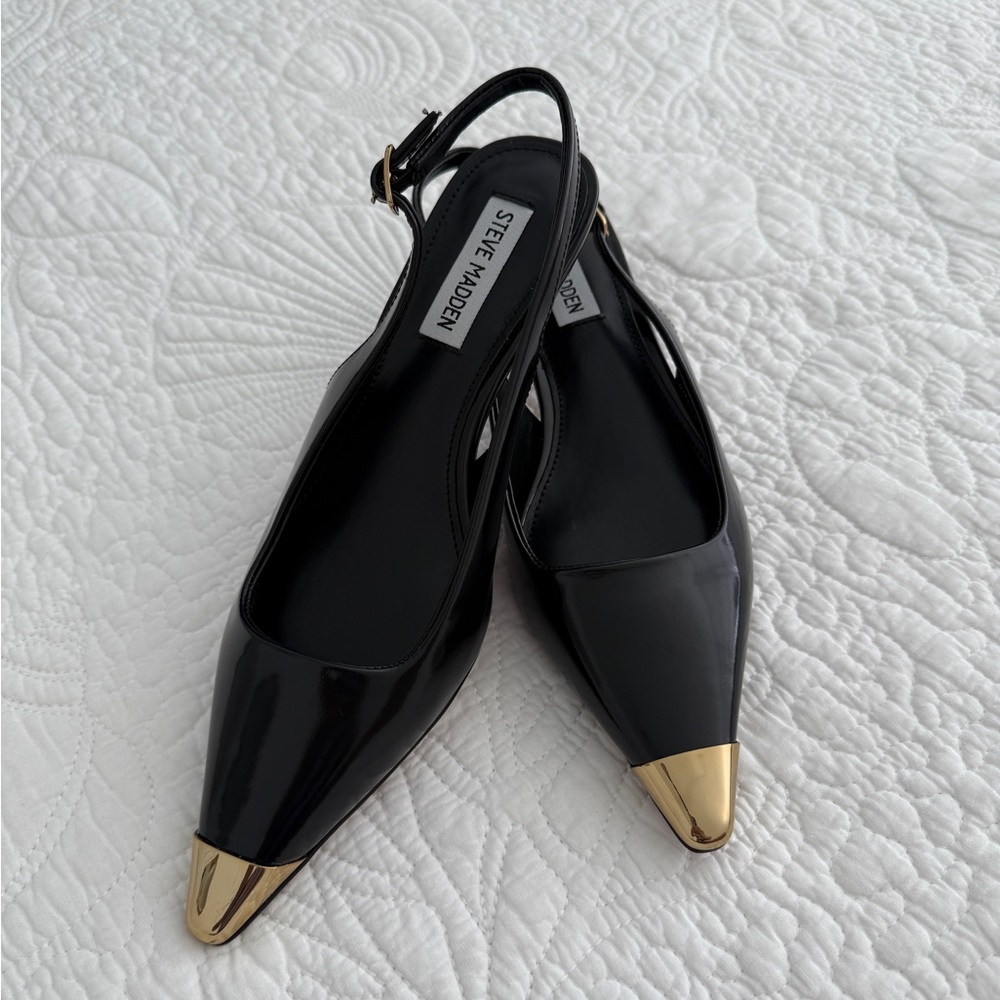 Steve Madden Kenz Black Leather Kitten Heel Pumps With Gold Accents